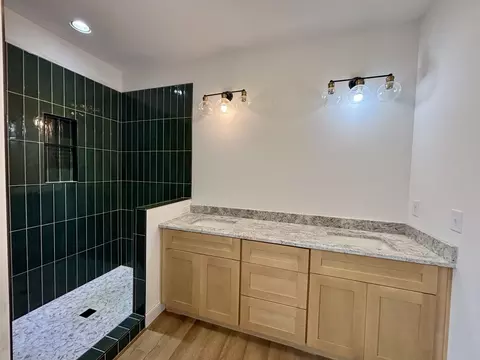 Bath - 1798 Pocahontas Rd, Morrison, TN 37357 photo 2 of 6