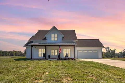 200 Beartown Rd, Loretto, TN 38469