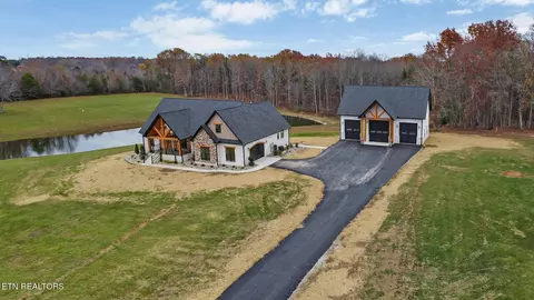 2095 Northrup Falls Rd, Jamestown, TN 38556