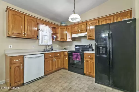 511 Keri Ln, Clarkrange, TN 38553 photo 9