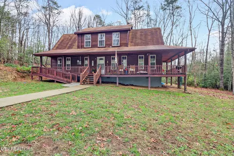210 Northwood Dr, Jamestown, TN 38556