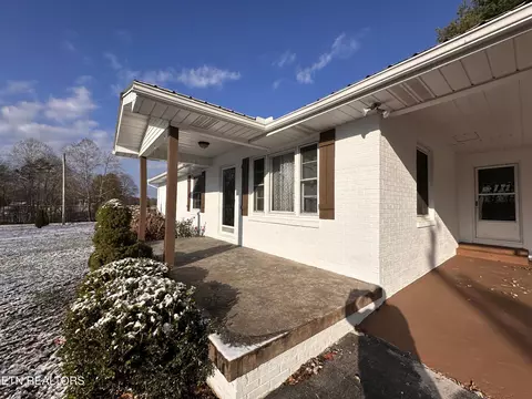 129 Oak Hill Dr, Jamestown, TN 38556