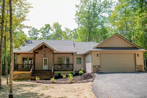 196 Creekview Ct, Jamestown, TN 38556