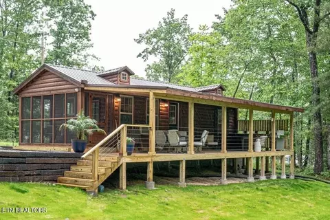18 Cougar Ln, Jamestown, TN 38556