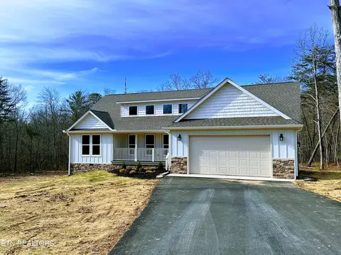 156 Creekview Ct, Jamestown, TN 38556