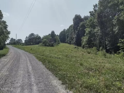 864 Taylor Rd, Pikeville, TN 37367