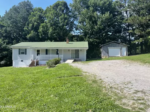115 Downs Dr, Jamestown, TN 38556