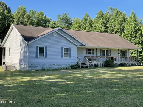 2740 Stockton Rd, Jamestown, TN 38556