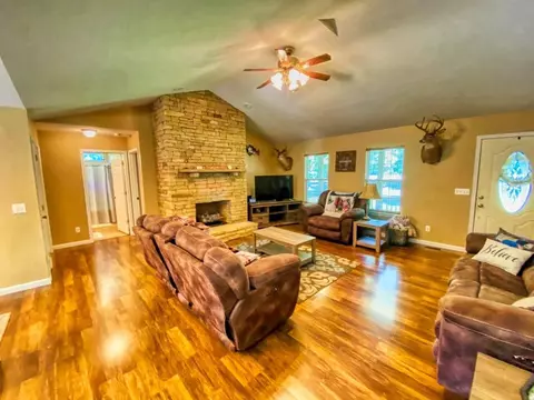 367 Swallows Xing, Grimsley, TN 38565 photo 3