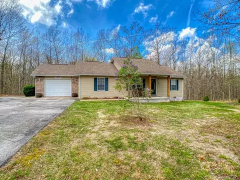 1379 Pilgrim Dr, Grimsley, TN 38565 photo 1