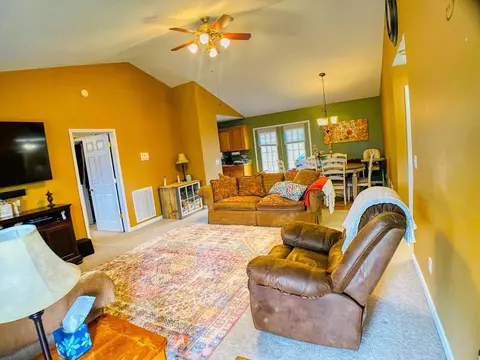 1379 Pilgrim Dr, Grimsley, TN 38565 photo 5
