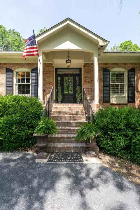 814 Willowdale Ct, Nashville, TN 37220