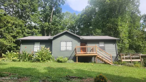 196 Moore Ln, Powell, TN 37849