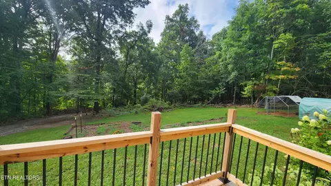 196 Moore Ln, Powell, TN 37849 photo 24