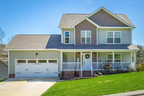 548 Titanium Dr, Hixson, TN 37343