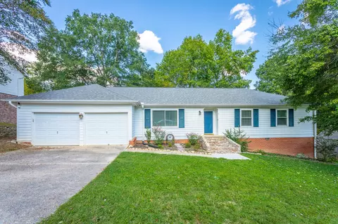 743 Ashley Forest Dr, Hixson, TN 37343