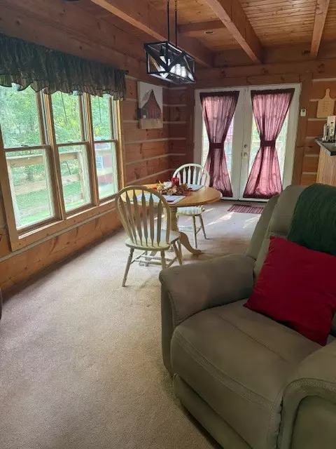 Dining - 3103 Lipscomb Rd, Springfield, TN 37172 photo 2 of 2