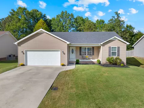 104 Collinwood Dr, Tullahoma, TN 37388