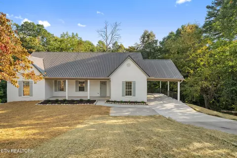 1134 Paradise Dr, Powell, TN 37849