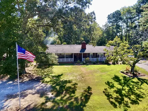 1870 N Market St, Paris, TN 38242