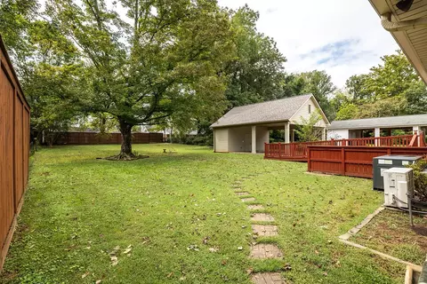 439 E Madison St, Pulaski, TN 38478 photo 6