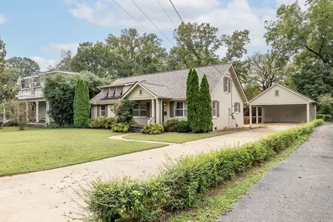 439 E Madison St, Pulaski, TN 38478 photo 3