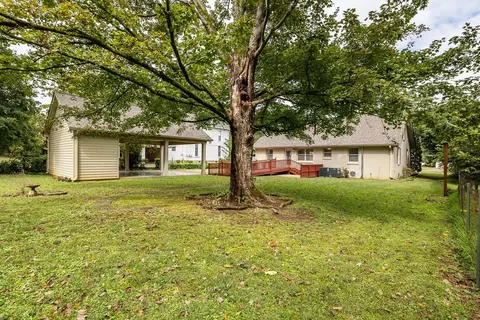 439 E Madison St, Pulaski, TN 38478 photo 8