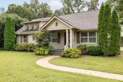 439 E Madison St, Pulaski, TN 38478