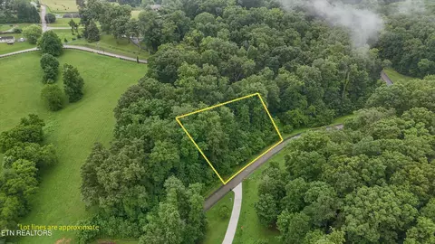 404 Quiet River Ln, Loudon, TN 37774