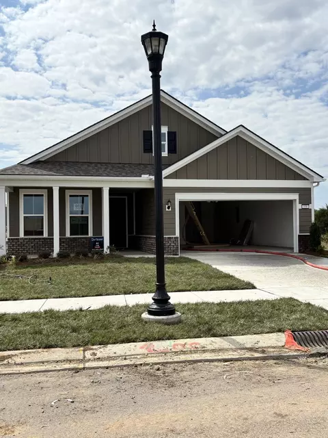 559 Scarlet Oak Rd, Lebanon, TN 37090