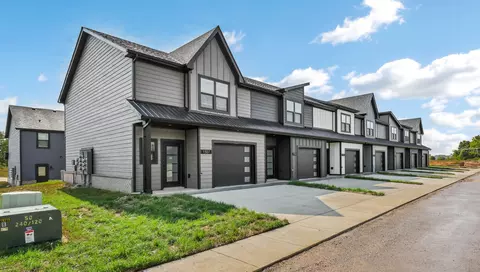 1304 Jonathan Wade Cir #1304, Clarksville, TN 37043