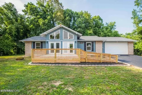 1723 Roane State Hwy, Harriman, TN 37748