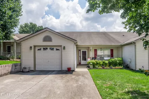 556 Ravenwood Dr, Maryville, TN 37801