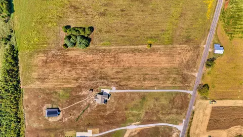 5859 Lakeview Rd, Springfield, TN 37172 photo 2