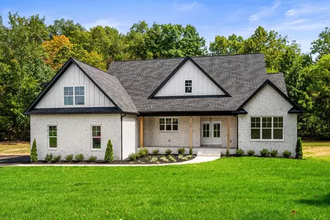 4082 Summit Dr, Greenbrier, TN 37073