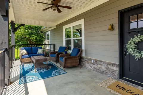 119 Pointe Summit Dr, Greenback, TN 37742 photo 4