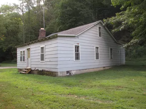 630 Gann Hollow Ln, Lafayette, TN 37083
