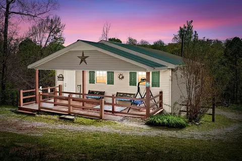 461 Leatherwood Lake Rd, Stewart, TN 37175