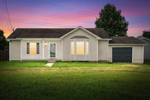 1626 Hannibal Dr, Oak Grove, KY 42262