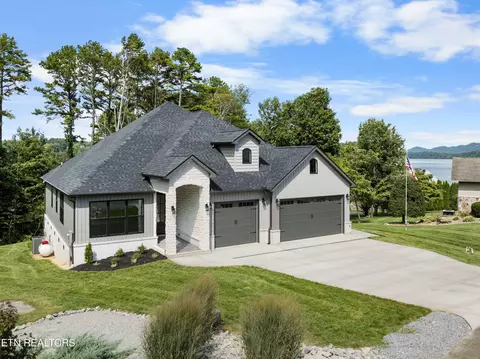 407 Kiyuga Cir, Loudon, TN 37774