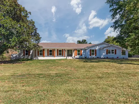 68 Liberty Rd, Fayetteville, TN 37334