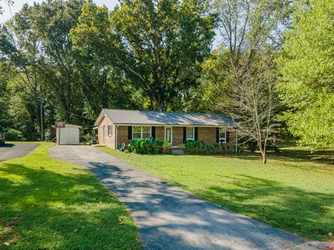 307 Stella Ave, Lawrenceburg, TN 38464