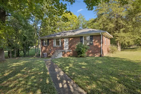 5037 Timberhill Dr, Nashville, TN 37211