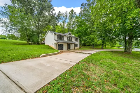 556 Briarwood Ct, Clarksville, TN 37040