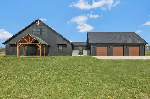 11010 Shelbyville Rd, Morrison, TN 37357