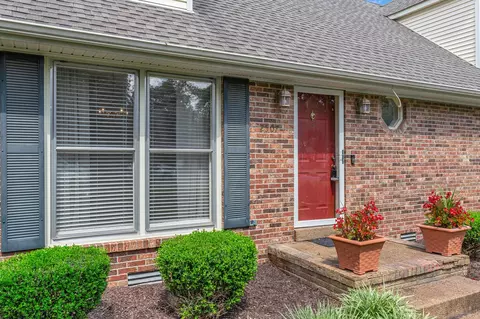 2507 Regency Park Dr, Murfreesboro, TN 37129 photo 4