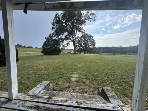 2732 Highway 48 N, Nunnelly, TN 37137