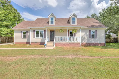 2906 Meadowhill Dr, Murfreesboro, TN 37130