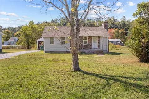 130 Fairground Dr, Waverly, TN 37185