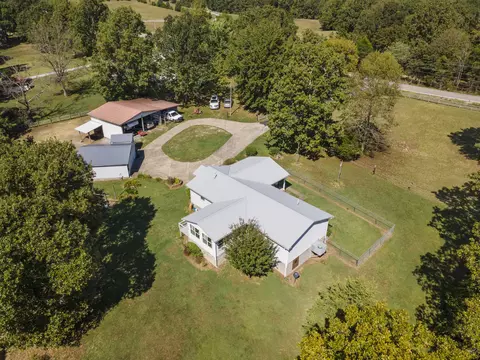 3859 Erin Rd, Mcewen, TN 37101
